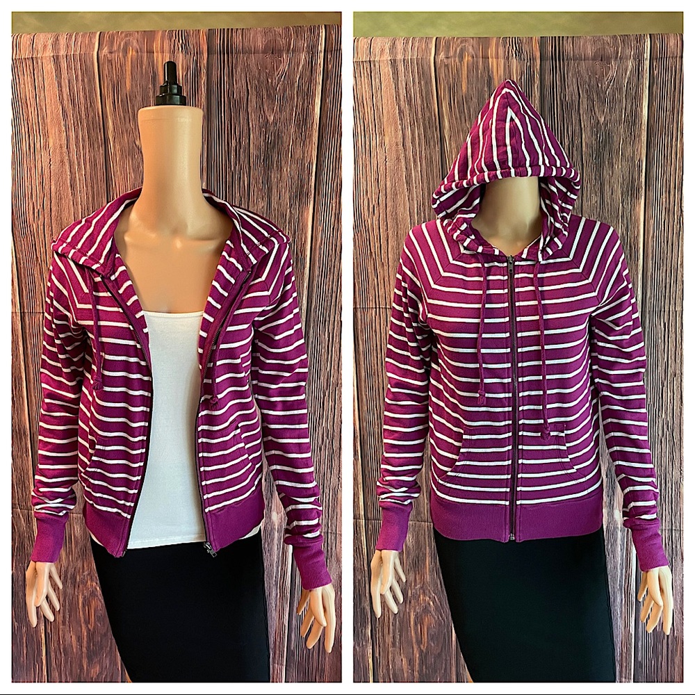 Forever 21 small medium magenta purple & white striped stretch athletic